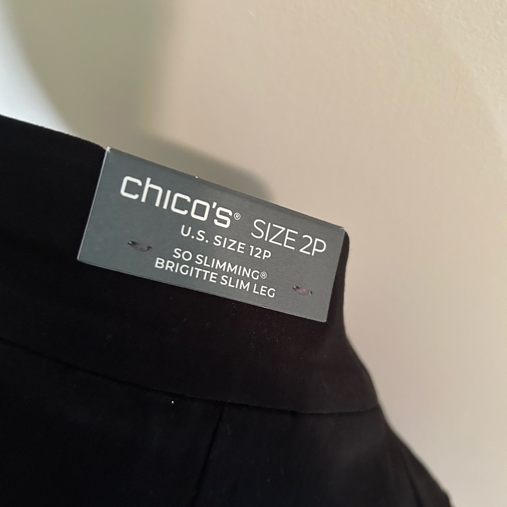 CHICO’S Shorts - Picture 2 of 2